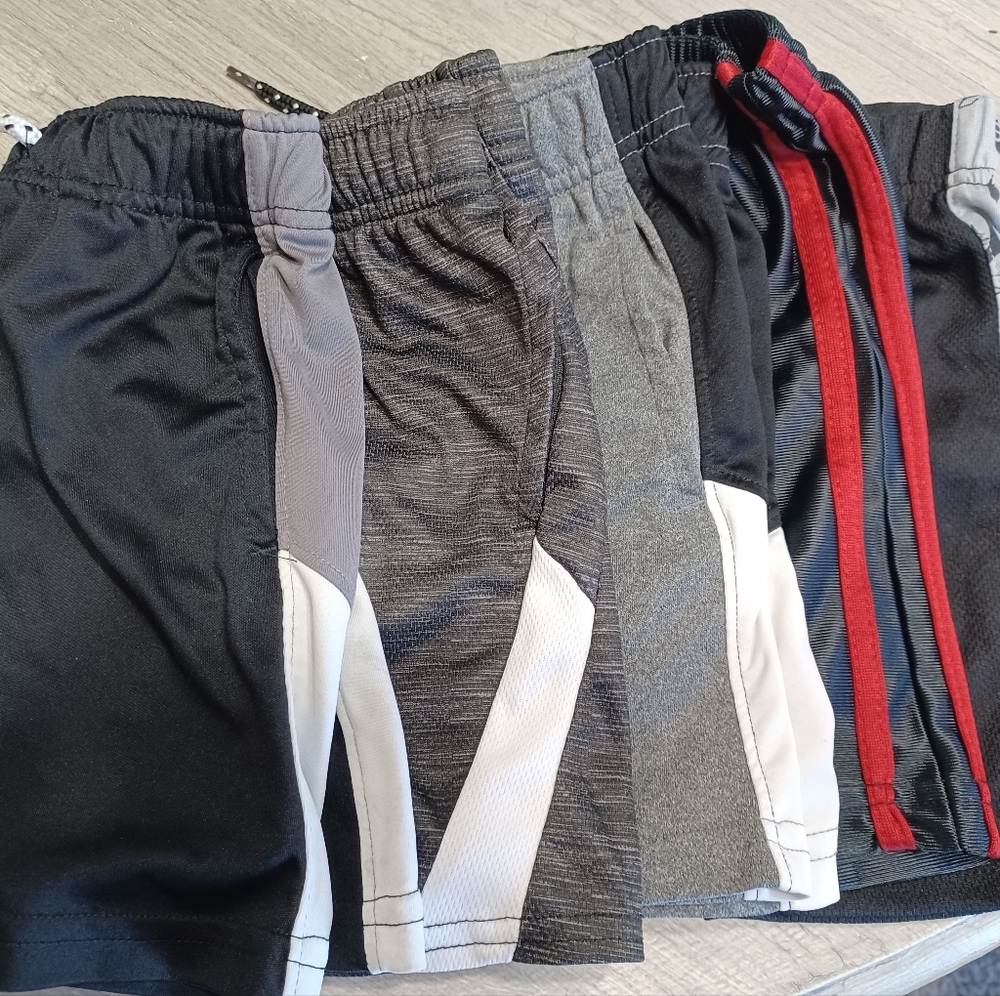 Lot of FIVE 5 Comfy shorts for boys 3T
